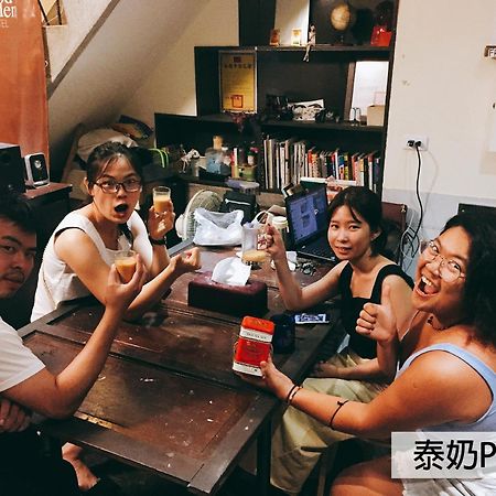 Good Garden Female Hostel Tainan Luaran gambar