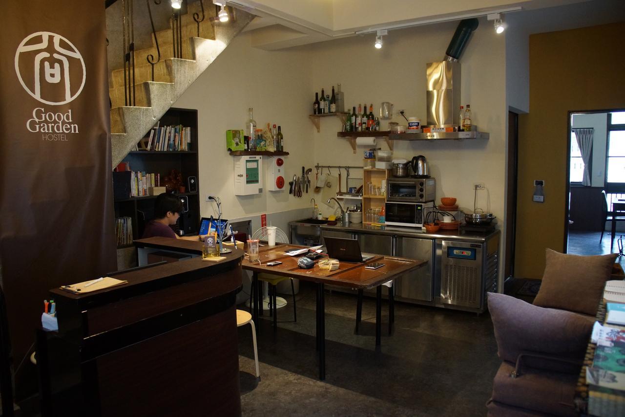Good Garden Female Hostel Tainan Luaran gambar